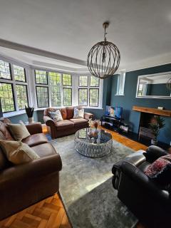 Bright & Modern 2 Bed Flat near Central London - 0