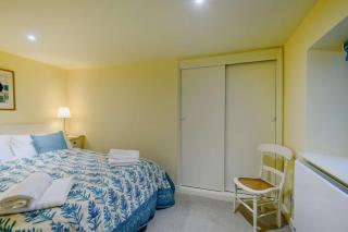 Coronation Cottage - 6