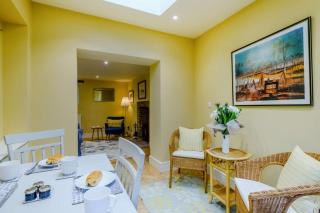 Coronation Cottage - 1