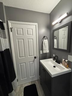 The Royal Retreat 3 Br Getaway - 9