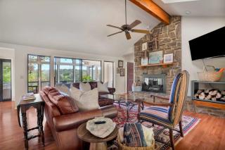 Beaver Lake Oasis - Backyard Lake Access - 6 beds - 6