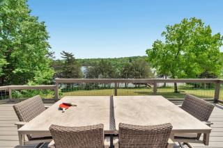 Beaver Lake Oasis - Backyard Lake Access - 6 beds - 1