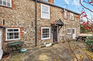Pitts Cottage - 0