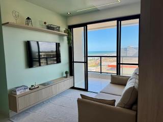Apartamento Novo e Decorado com Vista Incrível - 1