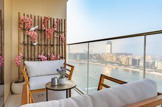 Elegant 2BR with Sea View & Direct Beach Access - 5