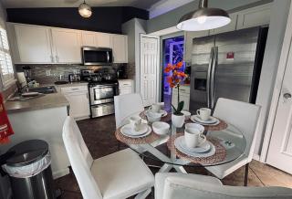 5BR Near Disney - Star Wars Theater, Arcade Games, Poolside Cinema, 3 King Villa - 1