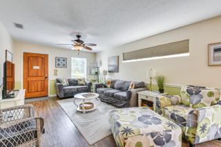 Breezy PCB Vacation Rental with Lanai, Walk to Ocean - 8