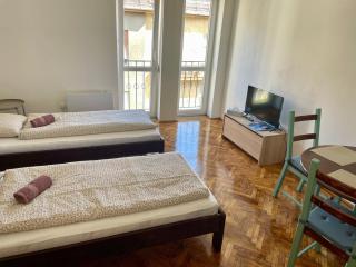 Artist's quarter, Margit Apartment at the Danube - 9