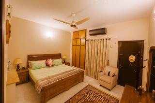 Entire Four Bedroom Cozy Home in G9 Islamabad - 5