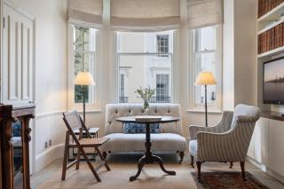 Elegant 2 BR Flat in Kensington - 7