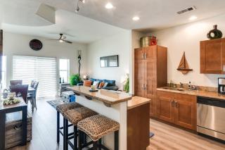 Pool Access, Walk to Beach Galveston Condo! - 4