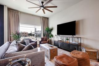 Hanger - A Birdy Vacation Rental - 8