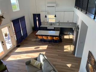 Gorgeous, secluded escape near River with Game room! - 8
