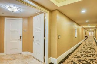 Newly Renovated Trump Hotel Studio 1712 - 3