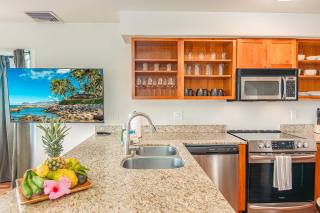 Upgraded 3 bed w Ocean View Pool Hot tub 2 King - 4