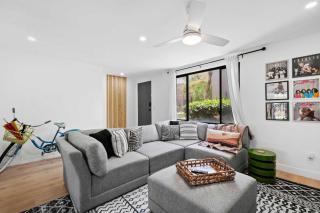 3 BR Condo in Palm Springs with Community Pool - 3