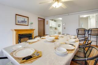 Neenah Home with Deck Near Lake Winnebago - 4