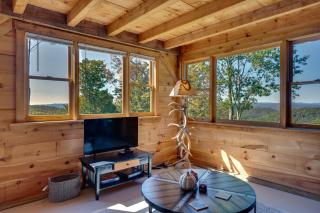 Unplug, Unwind and Explore Remote Vermont Cabin - 4