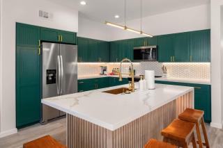 Treasure Retreat 3 bed Villa Kings Stylish Remodel - 2