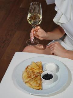 Elegant Two-Bedroom Residence- Athens Cozy Gem - 300Mbps Internet - 10 min to Acropolis by subway - 1