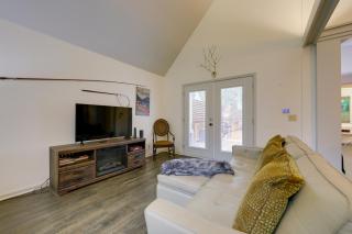 half Mi to Skiing Resort Getaway in Sapphire! - 3
