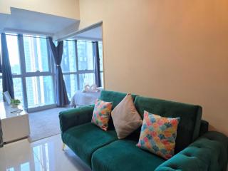 Uptown Parksuites BGC Cosy Hotel Vibe Flat near St Lukes, Uptown Mall, Mitsukoshi and Grand Hyatt - 8