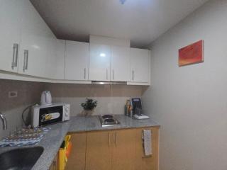 Uptown Parksuites BGC Cosy Hotel Vibe Flat near St Lukes, Uptown Mall, Mitsukoshi and Grand Hyatt - 7