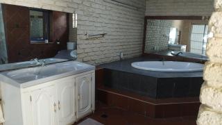 Golden Gate Guest House - 9