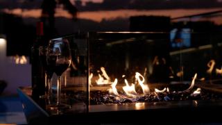 Resort Style Luxurious Waterfront Entertainer - 8