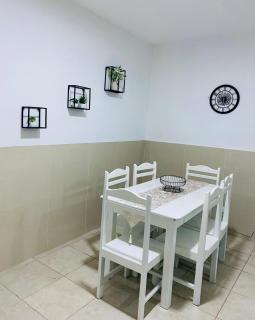 Large 1 bedroom Apt with sofa bed 6 min walk from the beach - 2