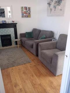 Charming Tewkesbury Holiday Home - Gateway to the Cotswolds - 1