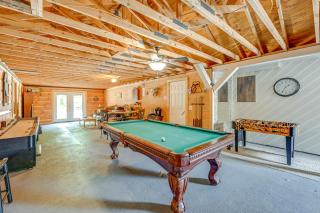 Lakefront North Carolina Abode with Grill and Fire Pit - 8