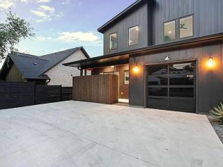South Lamar Luxe Creekside Retreat with POOL - 6