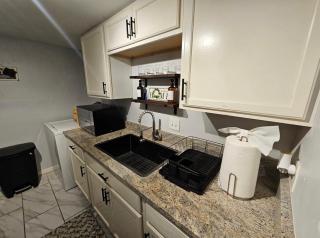 Houston Getaway 15 Mins to Downtown - 7