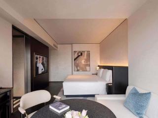 Sofitel Shanghai North Bund - 1