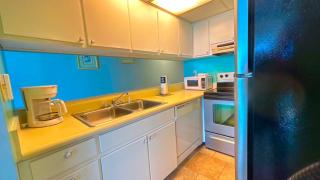 Sunbird Resort 8th Floor Sunsets - by Sunbird Rentals - 6