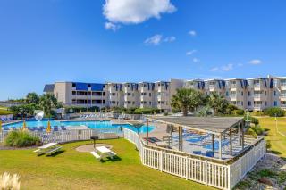 Eclectic Atlantic Beach Condo with Amenity Access! - 9