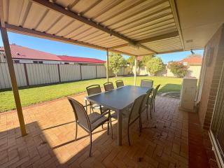 Holiday Retreat on Lorikeet - 6