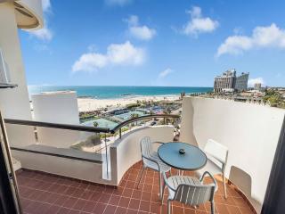 Beachfront Sky Loft - 7