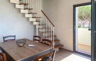 4 Bedroom Awesome Apartment In Kaukana - 2