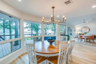 Private Dock Lakefront Enchanted Oaks Retreat - 7