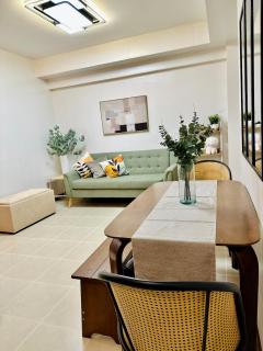 NEW 2-Bedroom 2-Bath Condo - Flair Towers, near Greenfield District, Ortigas - 1