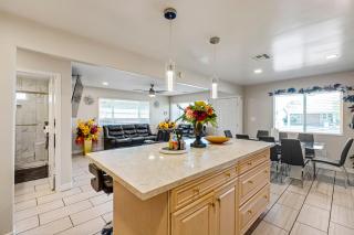 LV BigSave HOUSE 4 Room- Local VIBE just 12 min to The Strip and Fremont - 8