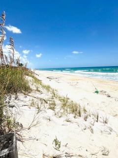 Blue Tropical Haven Romantic Oceanfront Escape - unit 9 - 7