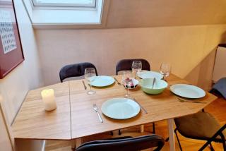 King bed Great location Top floor - 2