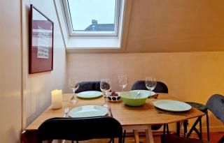 King bed Great location Top floor - 1