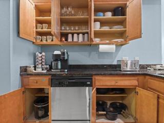 Indoor Water Park - Game Rm - Mins to Downtown - Jacuzzi - 4