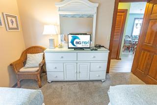 2BR Shipwatch Pointe II,Shore Drive ,Pools, Beach! - 4