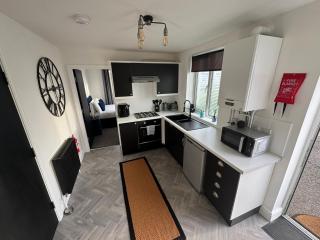 Charming Apartment by the Beach - 0