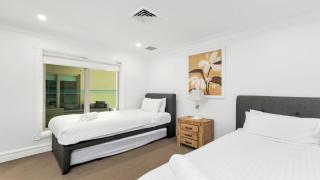 Unit 2 - 3 Bedroom Part Ocean View - 2
